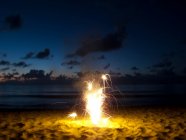 4. Juli Feuerwerk, Hanalei, Kauai, Hawaii, Vereinigte Staaten — Stockfoto