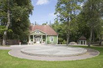 Passerella circolare di Palmse Manor, Palmse, Estonia — Foto stock