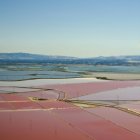 Terres agricoles des plaines inondables avec des champs à motifs, comté de Santa Clara, Californie, États-Unis — Photo de stock