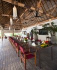 Open air restaurant dining, Yaqeta Island, Fiji — Stock Photo