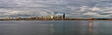 City skyline and waterscape, Seattle, Washington, Stati Uniti — Foto stock