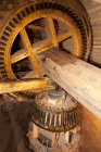 Ingranaggi vintage del vecchio mulino a vento a Seidla, Estonia — Foto stock