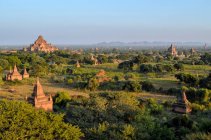 Paisagem com templos, Bagan, Myanmar. — Fotografia de Stock