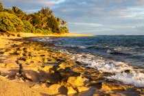 Alba sulla spiaggia di Hanalei, Kauai, Hawaii — Foto stock