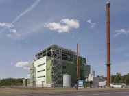 Kraftwerk Exterieur, niedriger Blickwinkel — Stockfoto
