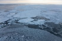 Вид з повітря на морський лід (Кулусук, Східна Ґренландія). — стокове фото