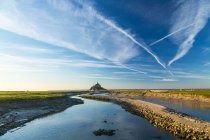 The historic citadel and abbey church of Le Mont Saint Michel in Normandy. — Stock Photo