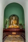 Buddha-Statue in der Shwedagon Pagode, Yanngon, Myanmar — Stockfoto