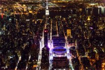 La ville de New York, Manhattan, vue aérienne de nuit. — Photo de stock