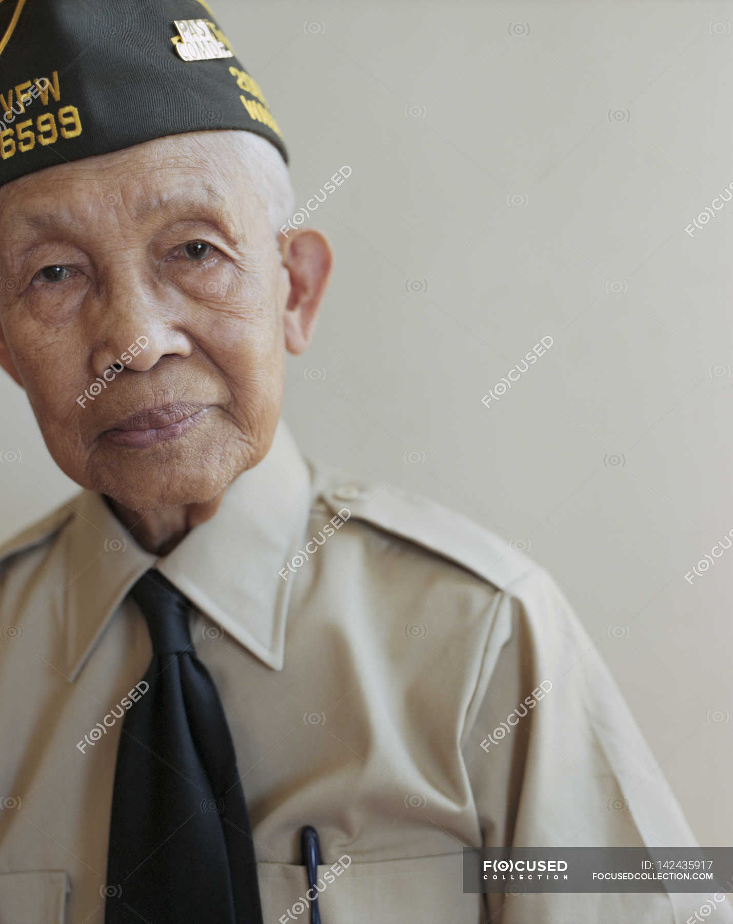 Portrait Of Elderly Wwii Veteran — Head And Shoulders Jewelry Stock