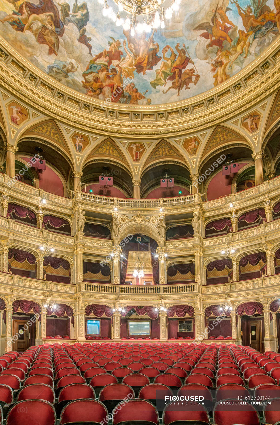 the-hungarian-state-opera-house-built-in-the-1880s-interior-of-the