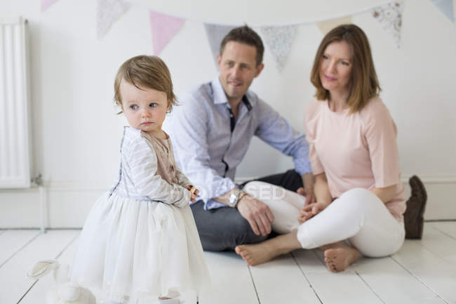Couple with their young daughter — Stock Photo