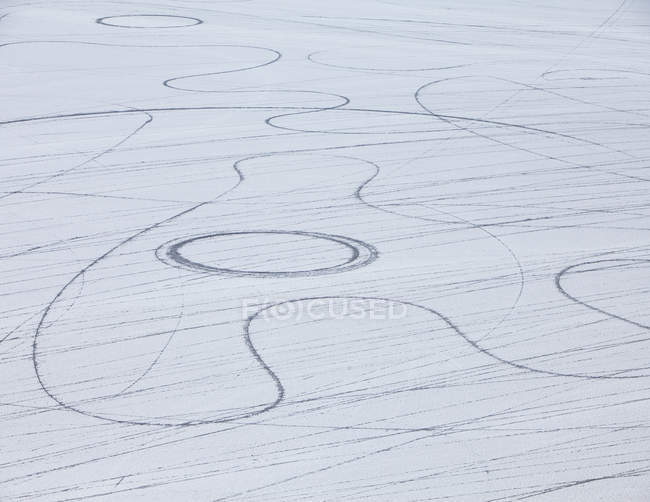 Tyre marks and tracks — Stock Photo