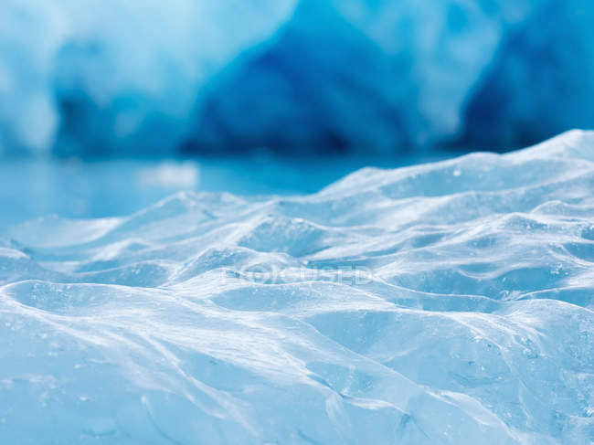 Lago glaciar à frente do glaciar — Fotografia de Stock