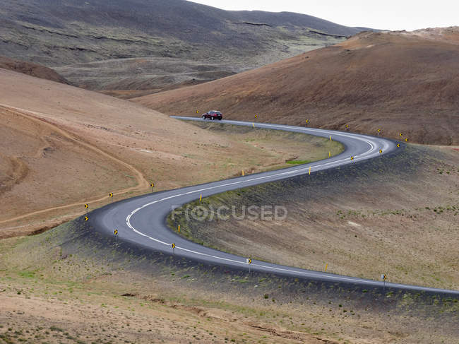 Winding road through the mountains. — Stock Photo