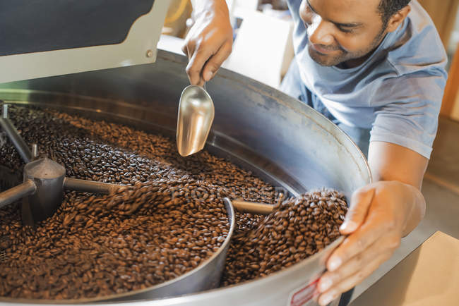 Машини для обробки кавових зерен — стокове фото