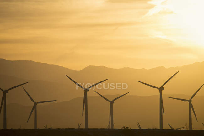 Turbinas de energia eólica — Fotografia de Stock