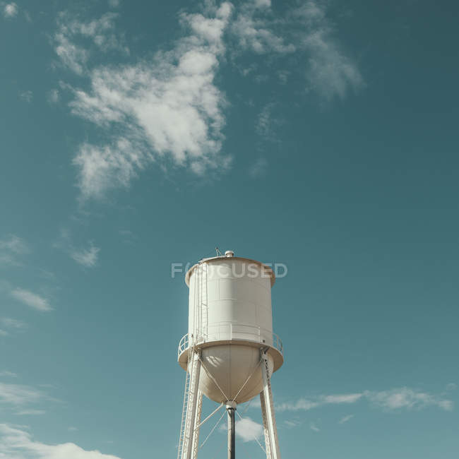 Torre dell'acqua bianca — Foto stock