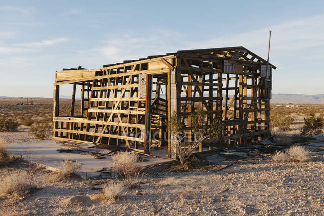 Покинуті будівлі в пустелі Мохаве — стокове фото