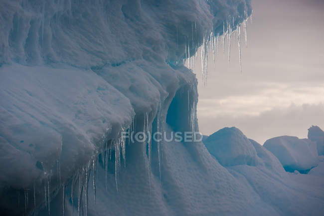 Красиві величезний айсберг — стокове фото