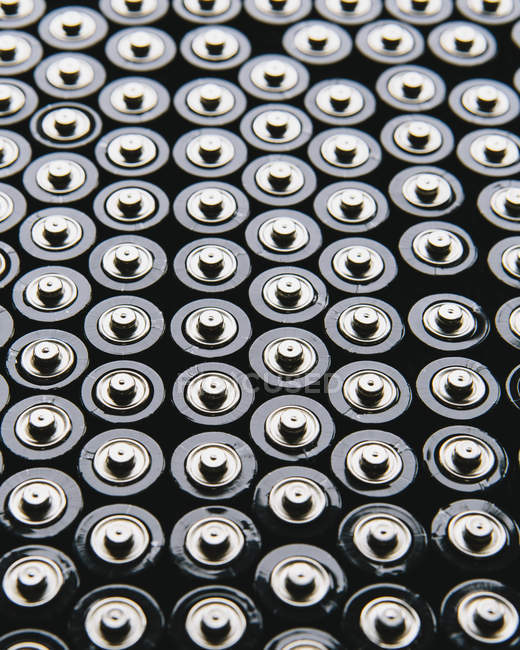 Filas de baterías dobles A - foto de stock
