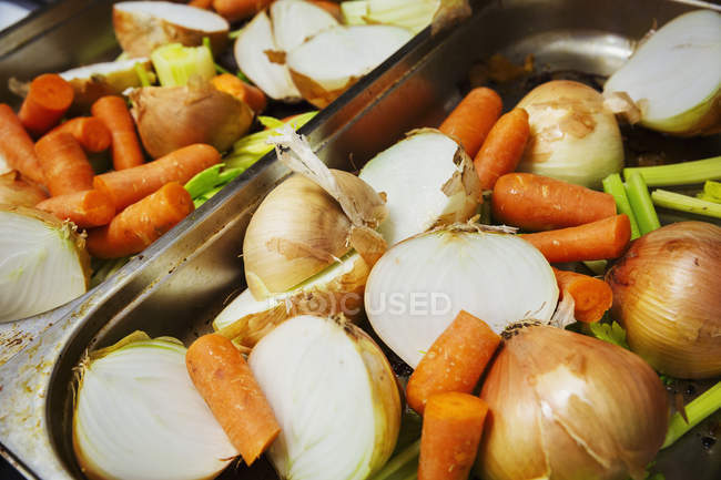 Fresh vegetables in tray — Stock Photo