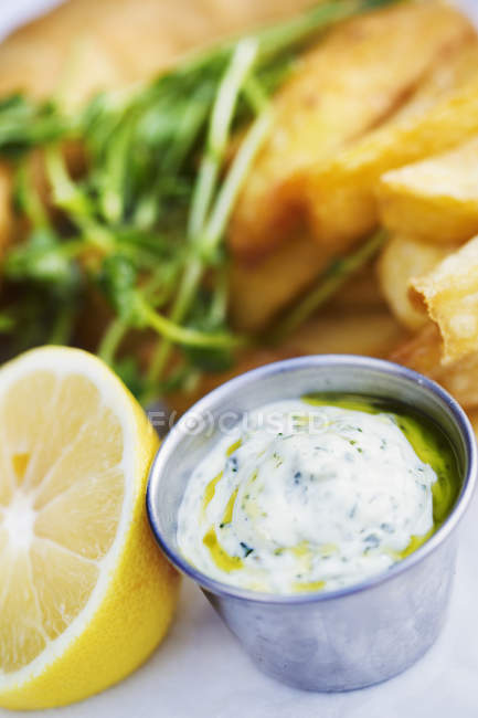 Freshly cooked chips — Stock Photo