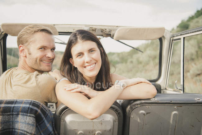 Paar auf Roadtrip — Stockfoto