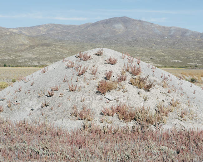 Pilha de cascalho no deserto — Fotografia de Stock