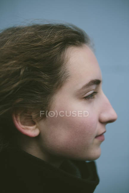 Портрет дівчини-підлітка — стокове фото