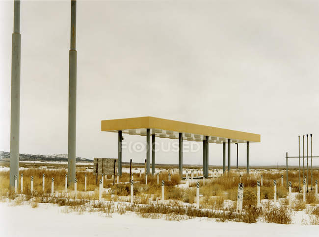 Abandoned gas station — Stock Photo