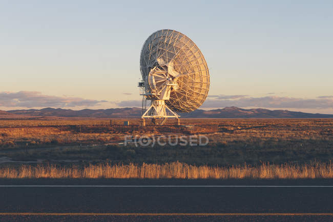 Grande antena de rádio — Fotografia de Stock