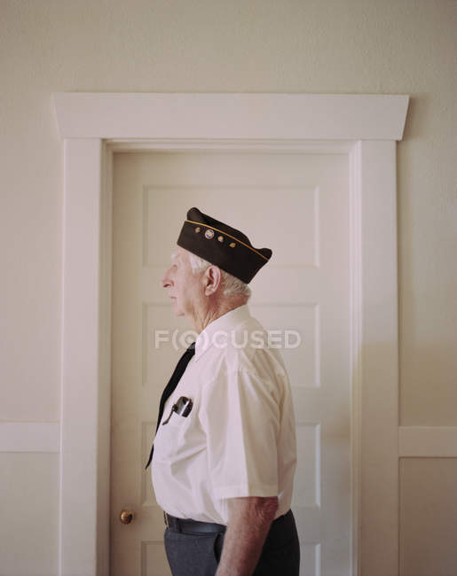Portrait of elderly Korean war veteran — Stock Photo