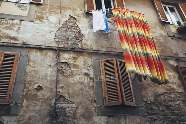 Rua em Cortona, cidade histórica na Toscana — Fotografia de Stock