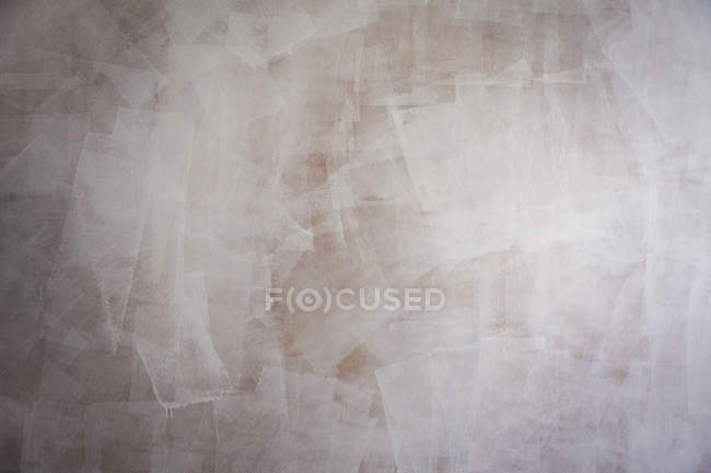 Wand, fleckig mit weißer Farbe bemalt. — Stockfoto