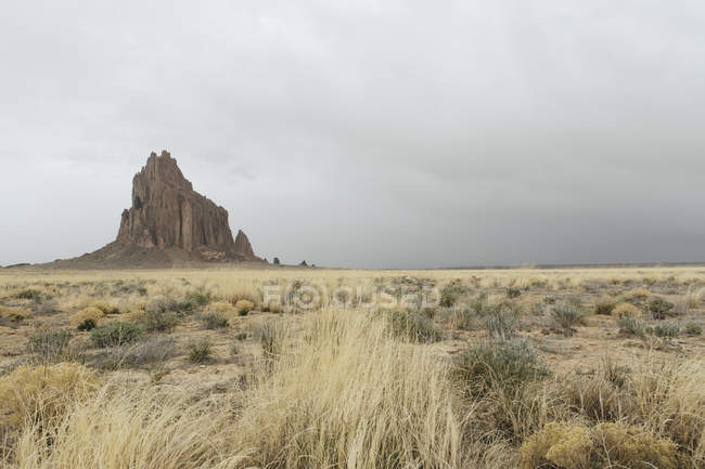 Shiprock, monumento sagrado Navajo - foto de stock