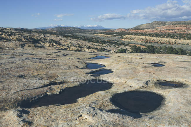 Piscinas de água, depressões rochosas — Fotografia de Stock