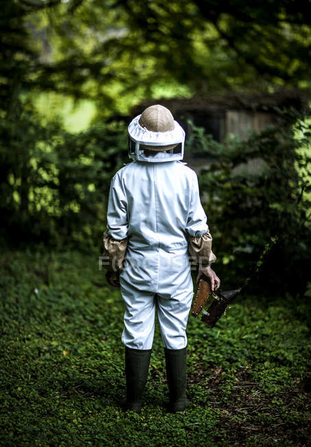 Під час роботи бджоляра — стокове фото