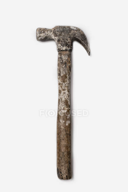 Martello in metallo usato con testa di artiglio su sfondo bianco — Foto stock