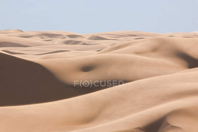 Natürliches Muster von Sanddünen in der namib Wüste, namibia — Stockfoto