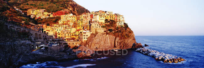 Cinque Terra town of Manarola at sunset in Italy, Europe — Stock Photo