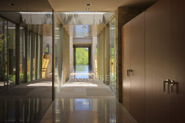 Modern hallway in house in Dallas, Texas, USA — Stock Photo