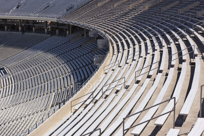 Marco completo de gradas de estadio deportivo en Dallas, Texas, Estados Unidos - foto de stock
