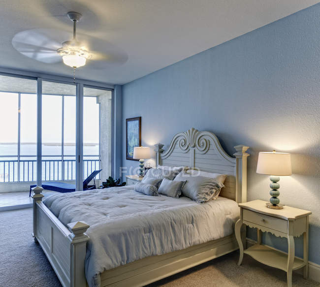 Luxury bedroom, Palmetto, Florida, Stati Uniti d'America — Foto stock