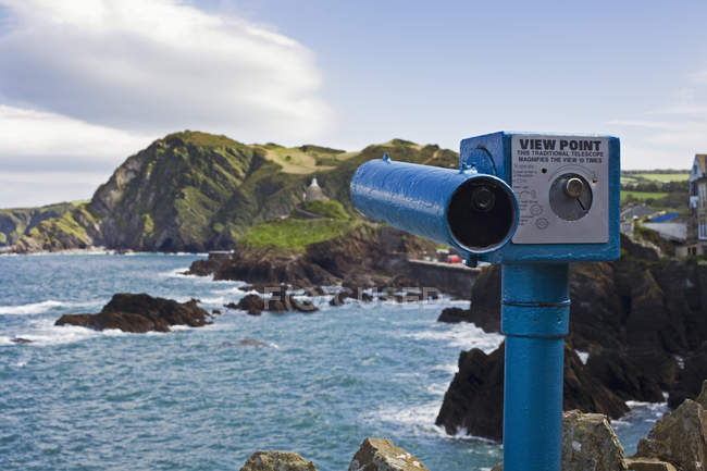 Telescópio em ponto de vista em Devon, Inglaterra, Grã-Bretanha, Europa — Fotografia de Stock