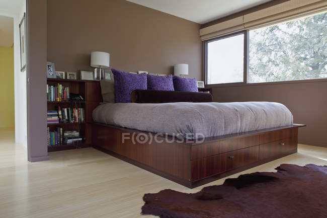 Розкішна спальня в Сіетлі, штат Вашингтон, США — стокове фото