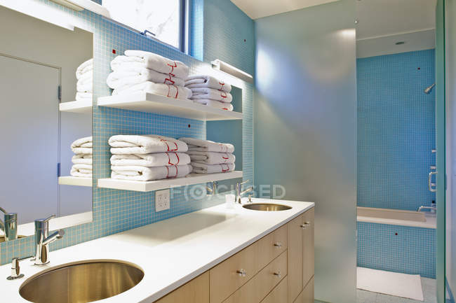 Salle de bain de luxe à Seattle, Washington, USA — Photo de stock