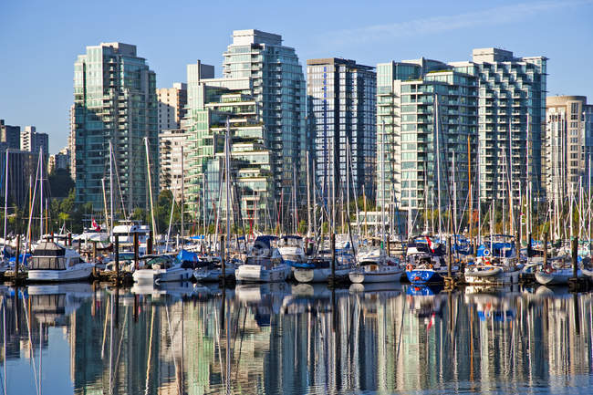 Harbor of Vancouver city, British Columbia, Canada — Stock Photo