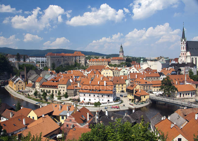 Paisaje de la ciudad vieja del mundo de Cesky Krumlov, República Checa, Europa - foto de stock