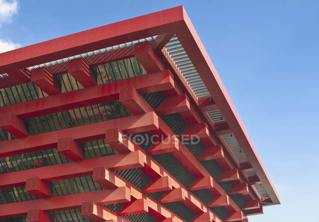 Edificio rojo de diseño oriental, Shanghai Expo, Shanghai, China - foto de stock